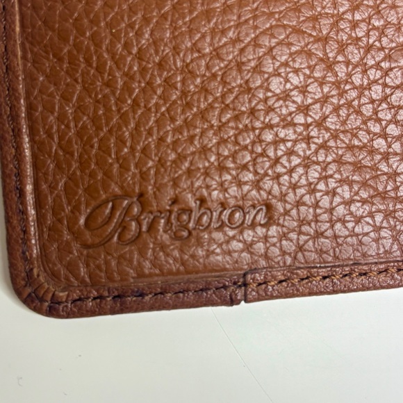 Brighton Brown Leather Wallet Silver Buckle Contrast Stitching NWT - Picture 4 of 6